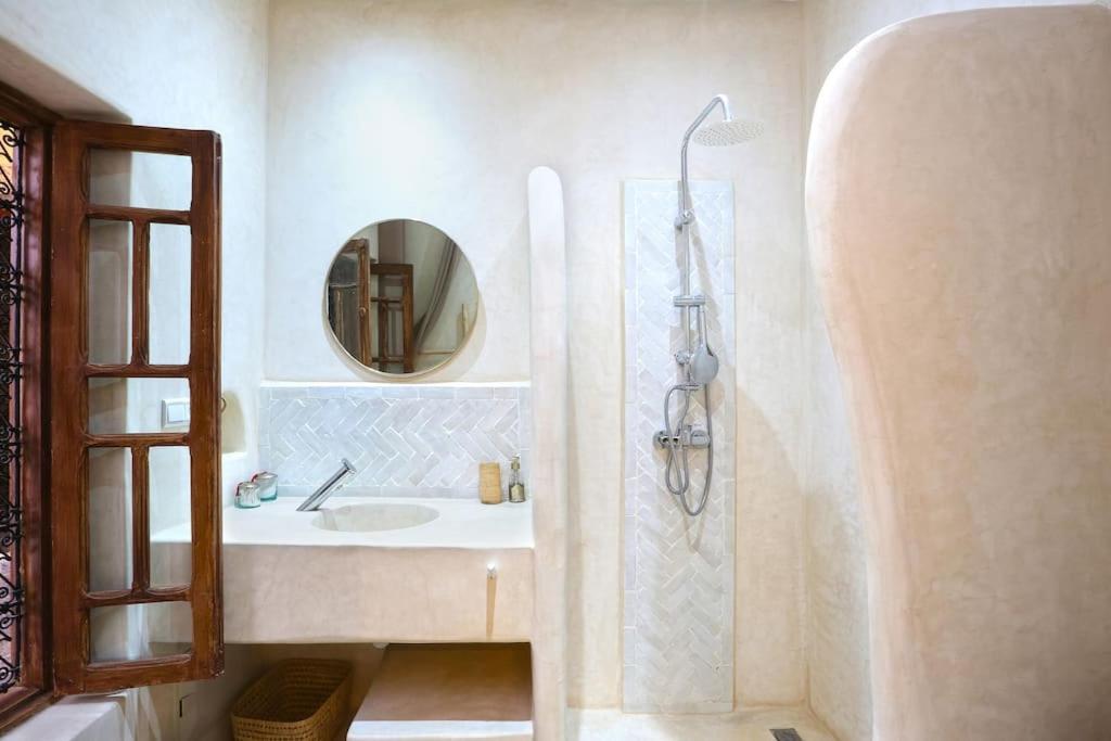 Riad El Khir En Centre Ville Rooftop Et Bassin Marrakesh Eksteriør billede